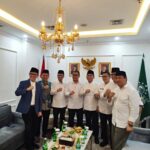 Silaturahmi Kepala Staf Kepresidenan Letjen TNI (Purn) A.M. Putranto di Kantor PBNU Jakarta