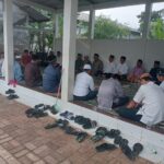 Komsos Babinsa Koramil Cakung, Hadiri Tradisi Ruwahan Jelang Puasa
