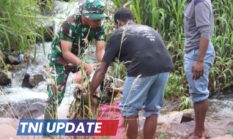 Bersama Warga Bergotong-royong Bersihkan Sampah di Sepanjang Aliran Sungai Kab Puncak Jaya