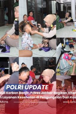 Peduli Korban Banjir, Polres Jakbar Bagikan Vitamin dan Layanan Kesehatan di Pengungsian Duri Kosambi