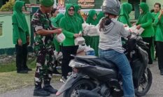 H-7 Lebaran 2026, Koramil 07/Mapurujaya Masih Berbagi Takjil Untuk Warga