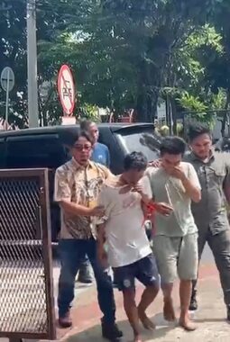 Apes, Belum di Jual Hasil Curian, Dua Penjambret ini Ketangkep Polisi