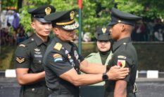 Mewakili Kasad, Kasdam V/Brawijaya Melantik 17.702 Prajurit Tamtama TNI AD