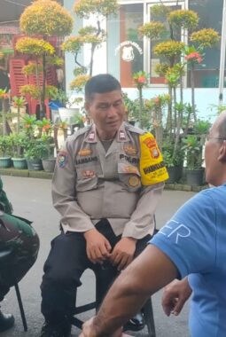 Tumbuhkan Kekompakan Menjaga Bersama Wilayah Binaannya