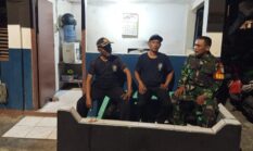 Sertu Sulistiyono Dampingi Petugas Keamanan Kedoya Selatan Jaga Malam