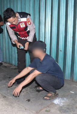 Polres Metro Jakarta Barat Gelar Razia dan Patroli Mobile, Satu Orang Diduga Bawa Sabu Diamankan