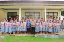 Kapolresta Ambon Kombes Pol Andrias Susanto Nugroho, S.I.K., M.Si, bersama Kepsek dan siswa/siswi SMA Negeri 14 Kabupaten Maluku Tengah usai gelar program 