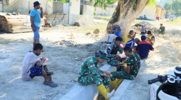 Makan Siang Bersama di sela-sela Pengerjaan Program TMMD ke 129
