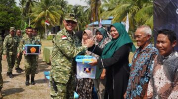 TNI Turun ke Kampung! Kaster TNI Hadirkan Baksos dan Kesehatan Gratis di Lingga