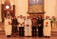 Kapolresta Pulau Ambon Kombes Pol Andrias Susanto Nugroho, S.I.K, M.Si bersama Uskup Diosis Amboina Mgr Senno