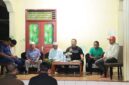Kapolresta Pulau Ambon dan Pulau-Pulau Lease Kombes Pol Andrias Susanto Nugroho, S.I.K, M.Si sedang menyampaikan arahan kamtibmas kepada warga kawasan STAIN ARBES, Minggu (18/10/2026). 